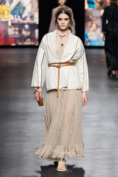 Look 66